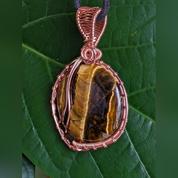 Handmade Tigers Eye Pendant Necklace Wrapped In Copper Wire - Picture 8 of 17